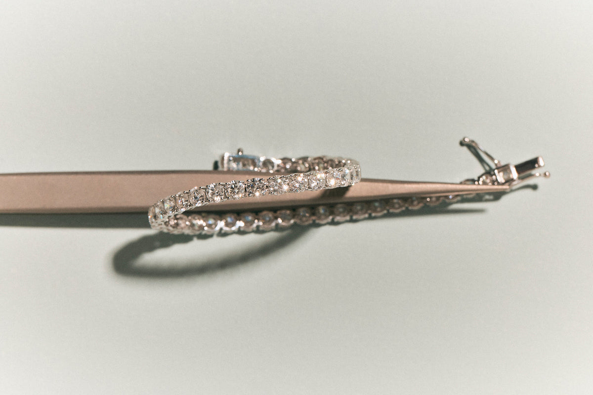A LOHR ring resting inside its case