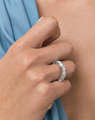 Melrose 0.30ct heart shape half eternity band in platinum