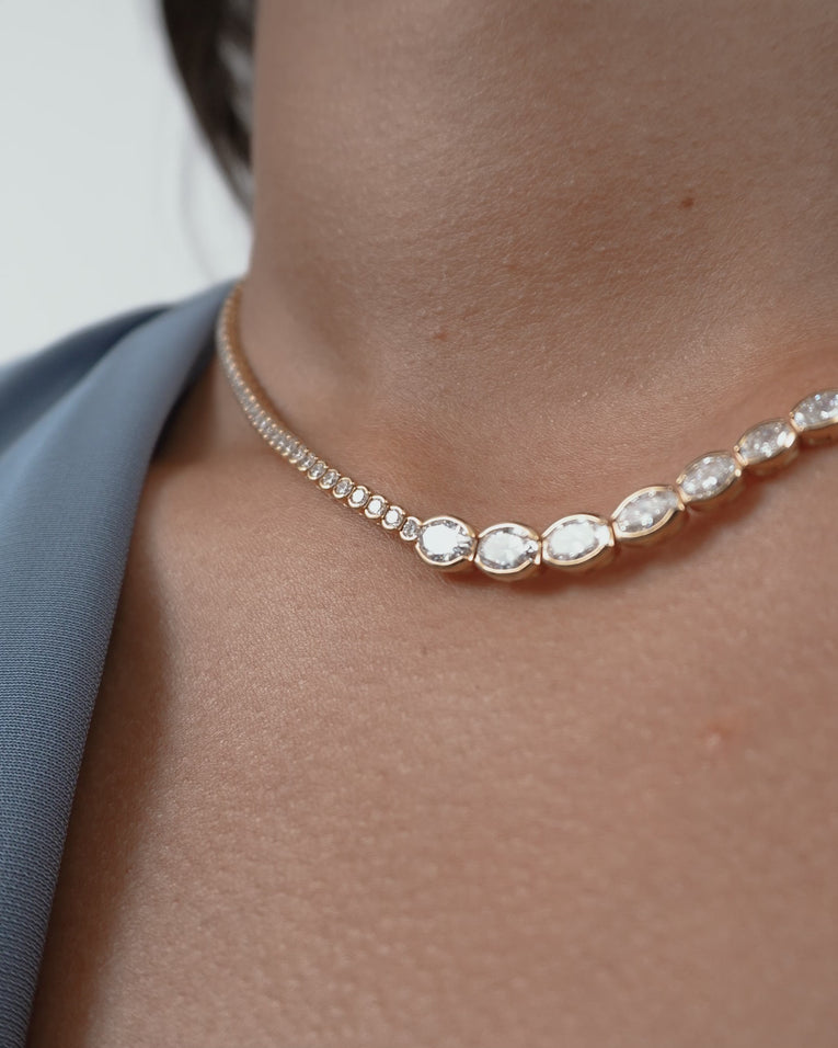Model wears Mateo Semi bezel graduated necklace in 18ct yellow gold